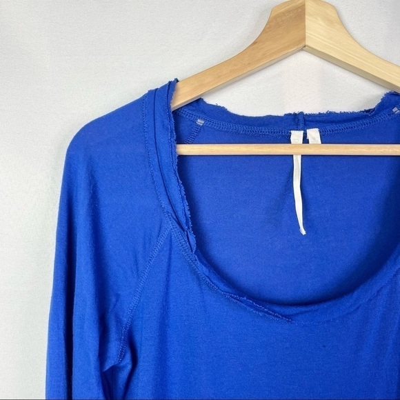 Rachel Roy Bright Blue Scoop Neck Long Sleeve T-Shirt M - Picture 3 of 3